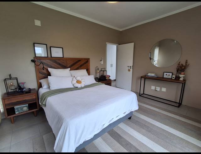 2 BEDROOM APARTMENT FOR SALE IN PALM LAKES ESTATE